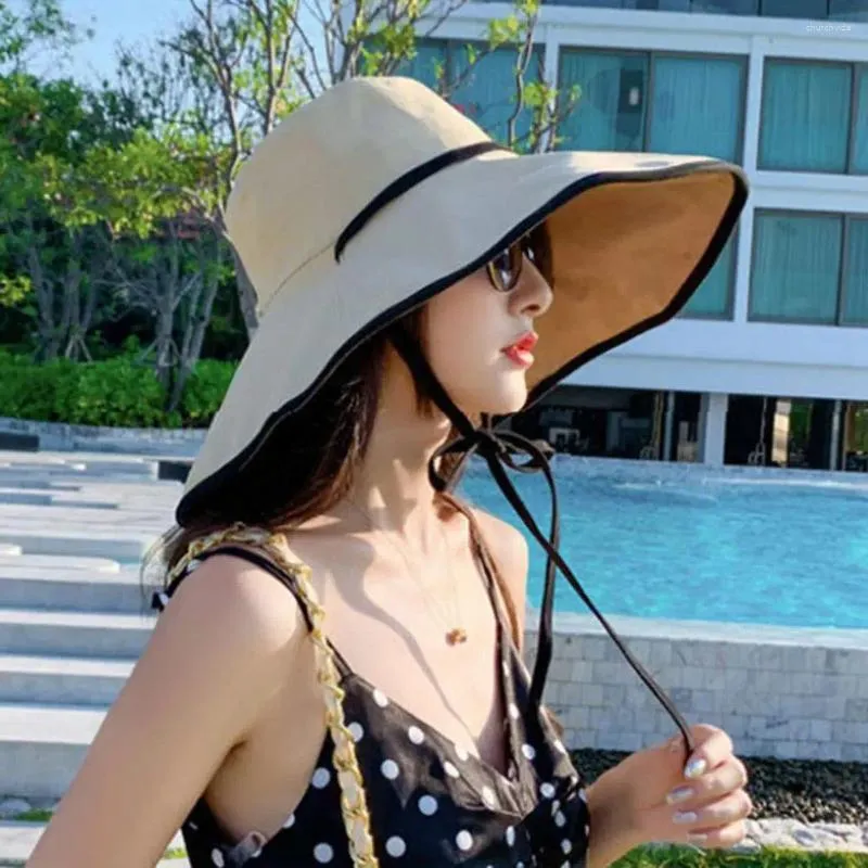 Sombrero de ala ancha con sombrero de pescador soldado para mujeres con correa a prueba de viento Protección ultravioleta para acampar jardinería en la playa