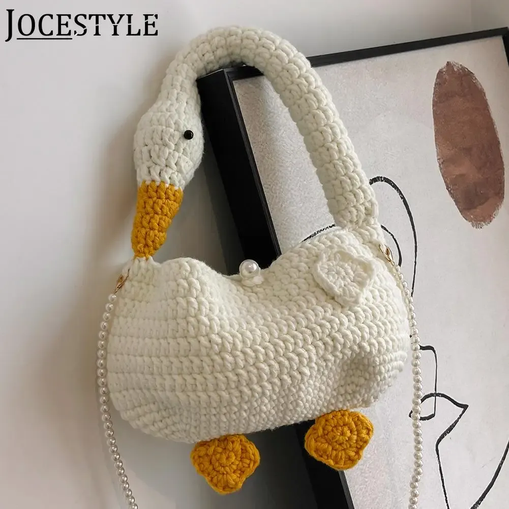 Hobos 2023 Women Cartoon Crochet Bage Goose properatile bease tote handbag pearl chain the girls discal rekent knitter bag bag jade maily maily