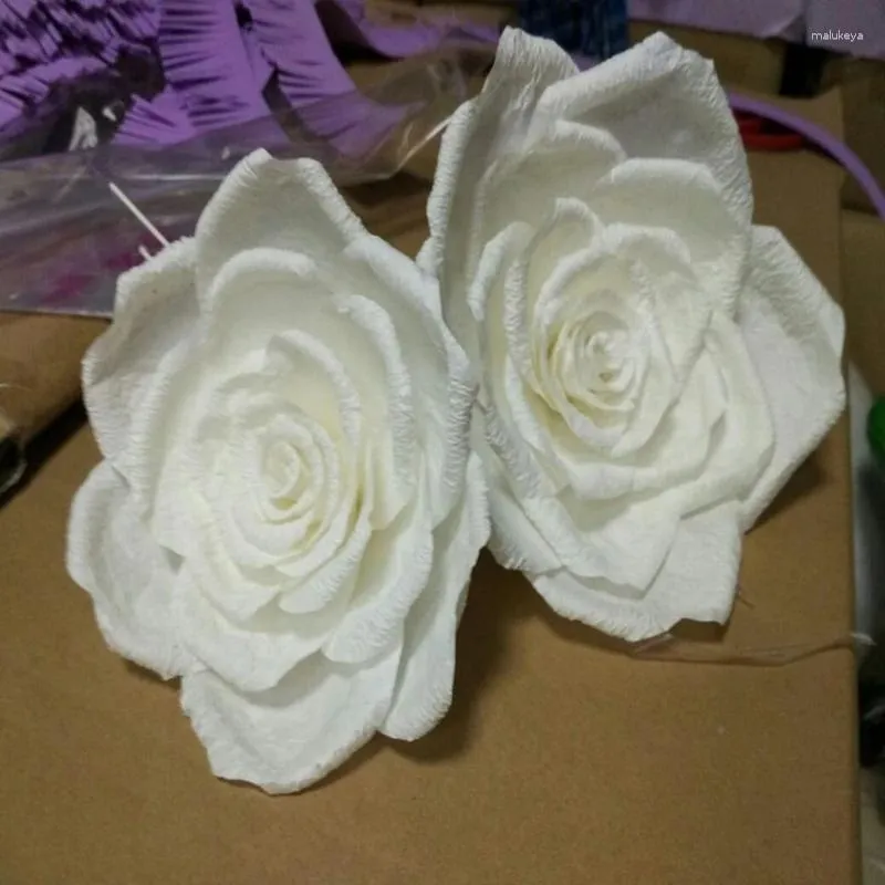 Flores decorativas de decoração decoração de fundo de fundo acessórios de papel flor rosa simulação de casamento grande