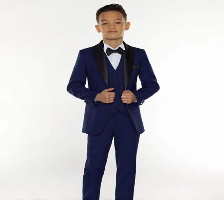 Navy Blue Boy039s Formance Oction Tuxedos 2018 New Cheap Little Men Suits Kids Wedding Party Tuxedos Boy039sフォーマルスーツJA3389933