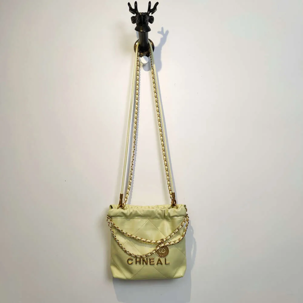 Femme Hobo Beach Sac Bac Sac Sac Grade Mini Sac Chain de réseau Diamond Sac de banlieue féminine Sac