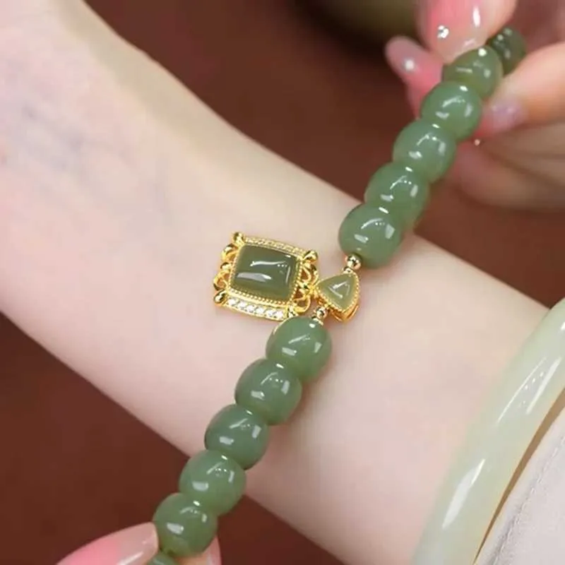 Kedja kinesisk stil retro imitation jade pärlstav armband fyrkant Rhinestone hänge armband för kvinnor ljus lyx smycken gåva 1 stycke y240420
