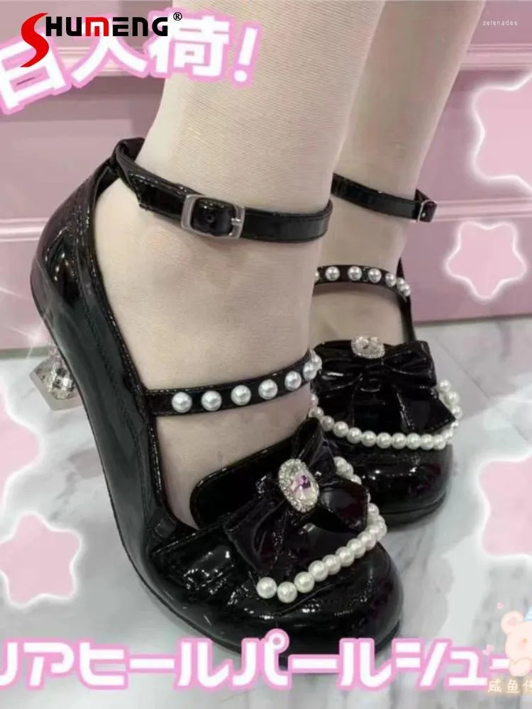 Elbise Ayakkabı Japon Lolita Kadınlar Rhinestone Yay Zincir Topuklu Zarif Tatlı Kadın Maden Maden Üretilen Patent Deri Kristal Yüksek Topuk