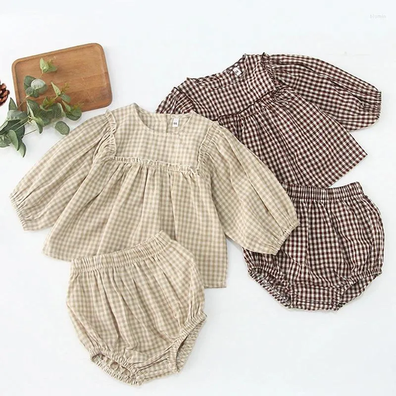 Ensembles de vêtements 2024 Bébé Girls Suit Vêtements Little Plaid Infant Set à manches bouffantes Blove Bloomer 2PCS Toddler