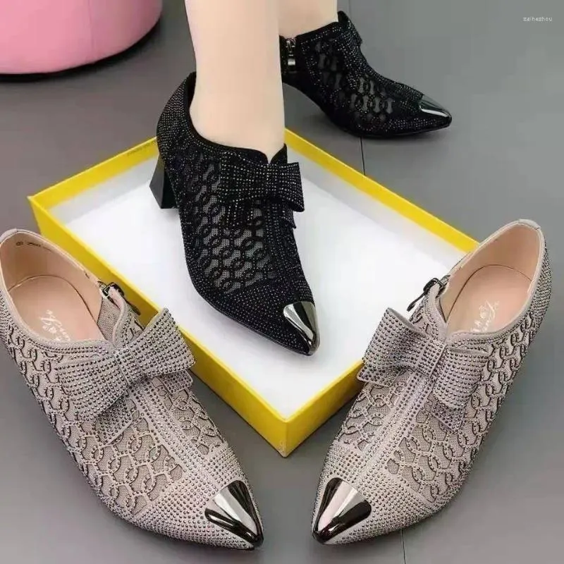 Sandals Hollow Mesh Shoes Fomen's 2024 Summer Fashion Rhingestone Square talon pointu TEET TAILLE 43 Zipper Bow Women Sandalis