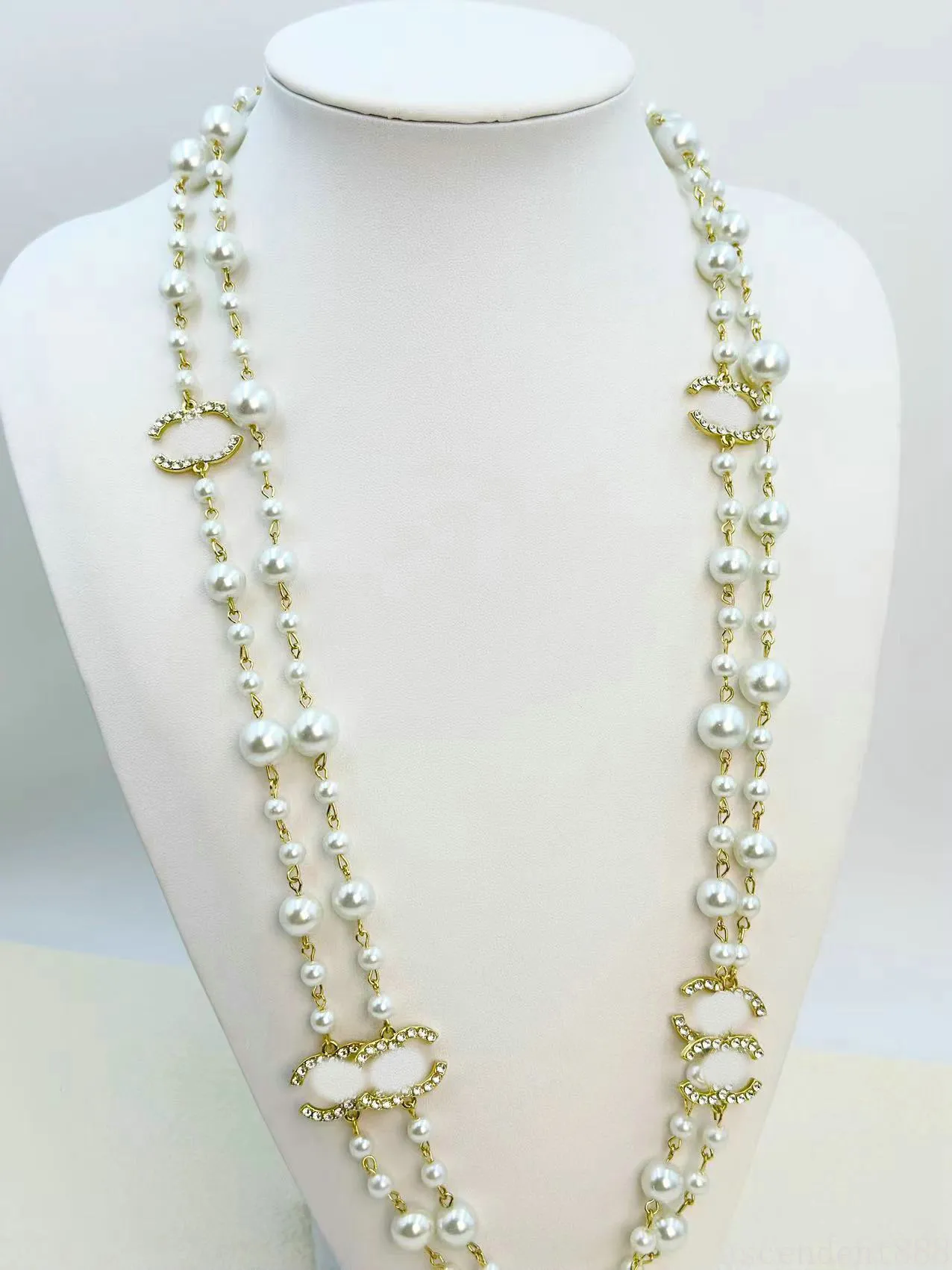 Designer halsband Pearl Chain Halsband för kvinnor klassiska choker kvinnors smycken tillbehör älskar hänge gåva
