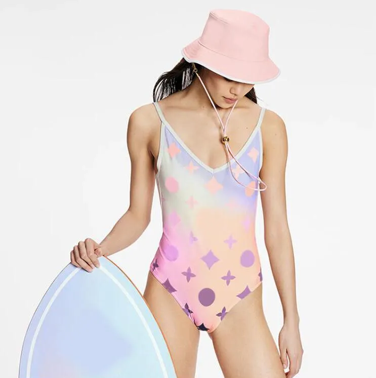 2022 Original Brand Design New Women's Swimsuit High Quality Fashion Europe och USA Hot Print v Sexy Beach Bikini