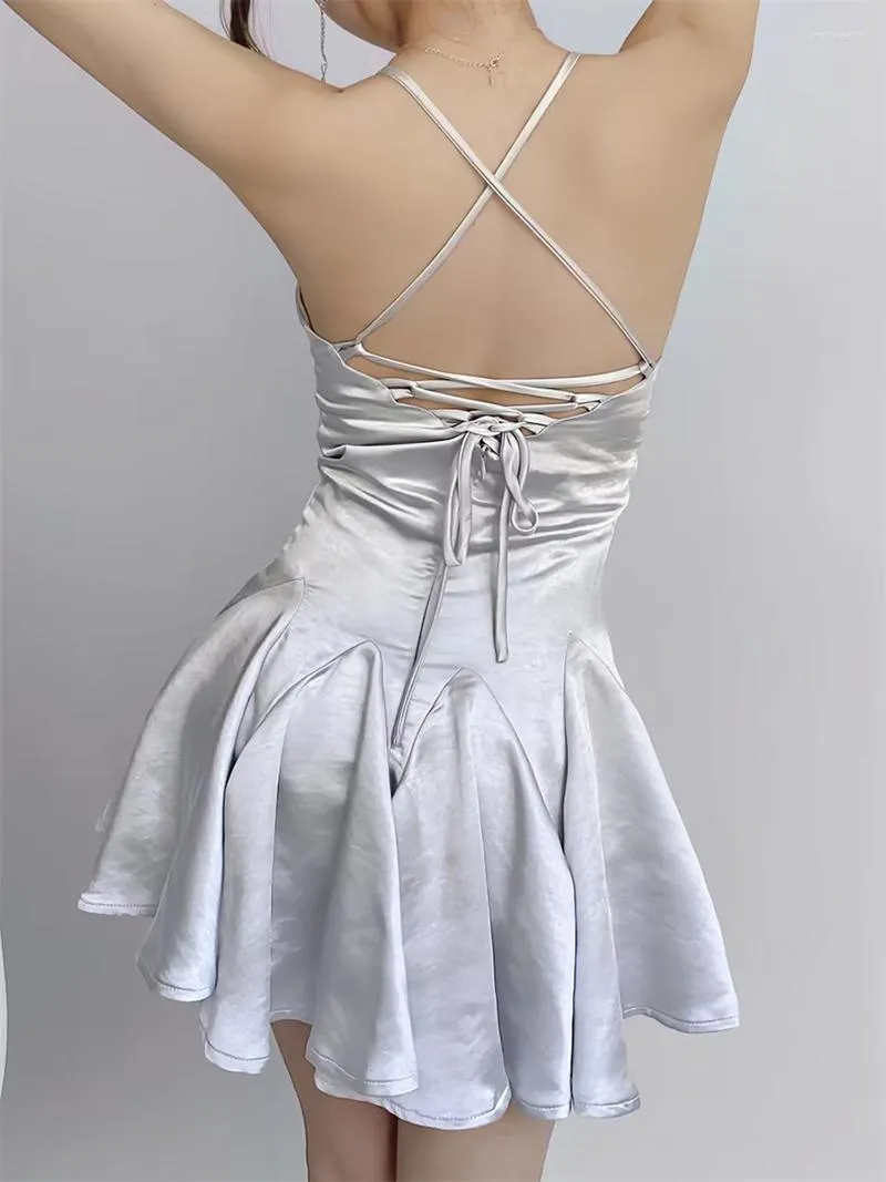 Lässige Kleider silberne Hosspannung Kleid schlank und sexy a-line satin