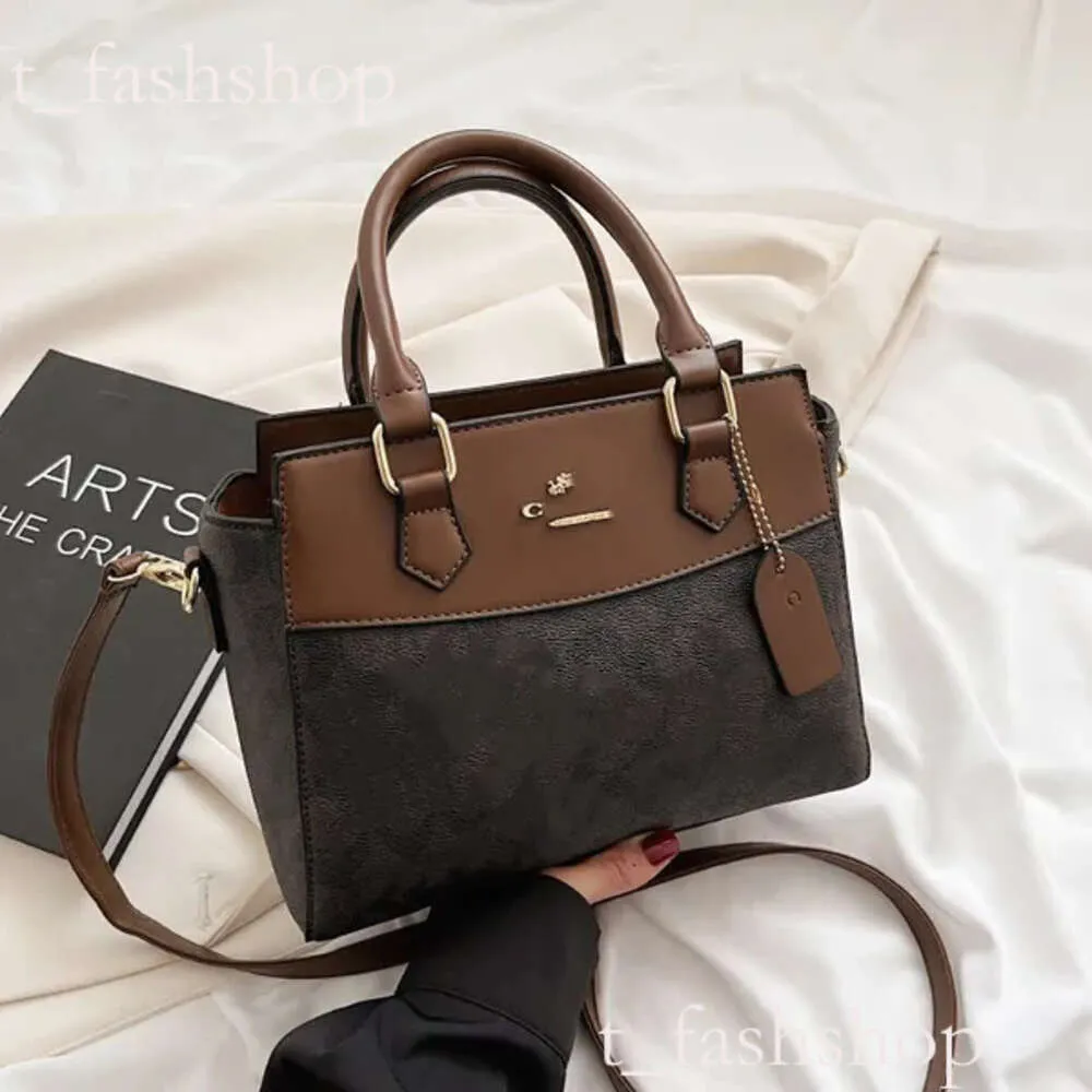 Дизайнерская сумка для сумки Coache Bags Crossbody Bags Sags New Crescent's Women's Women's Madeny и Fashion Bag Real Baguette Fashion Satchel 292