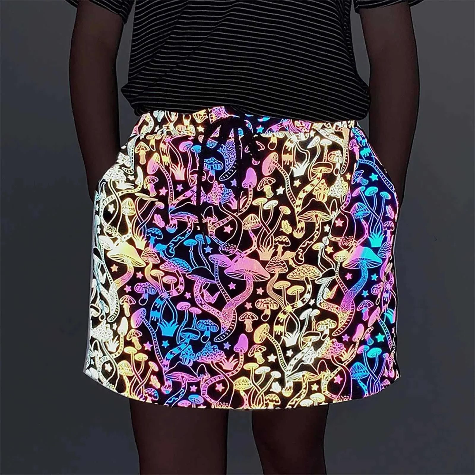 Spódnice dla kobiet świeci Rainbow Hip Hop Print Elastic talle sznurka Miniskirt wieczorne impreza taneczna zimowa spódnica Y240420