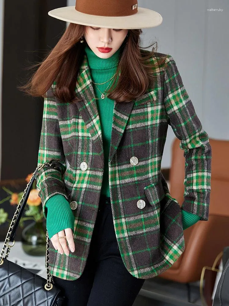 Costumes de femmes Fashion Ladies Blazer Femmes Blue Green Plaid Femme Female à manches longues pour l'hiver d'automne