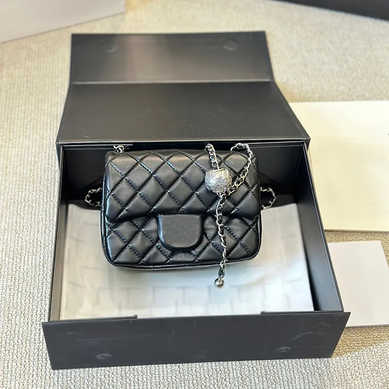 Дизайнерская сумка роскоши кросс -кубол пакет алмаз решетка мягкая сумка для плеча серебряная шариковая цепь кожаная кожа