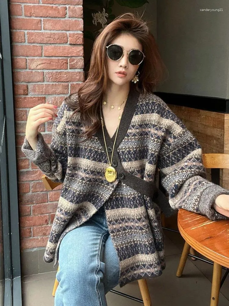 Women's Knits French Vintage Y2k Cardigan V Neck Forked Jacquard Design Knit Sweaters Autumn Casual Loose All Match Jackets Clothing