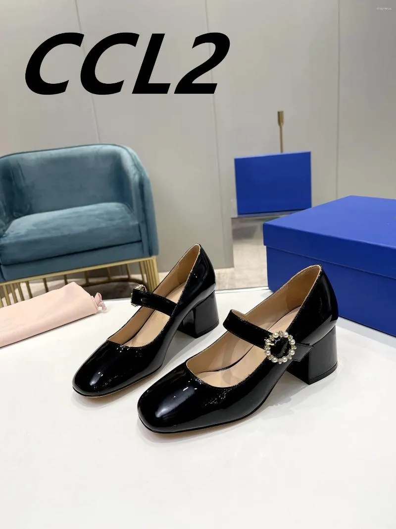 Patent leather shoes in summer best sale