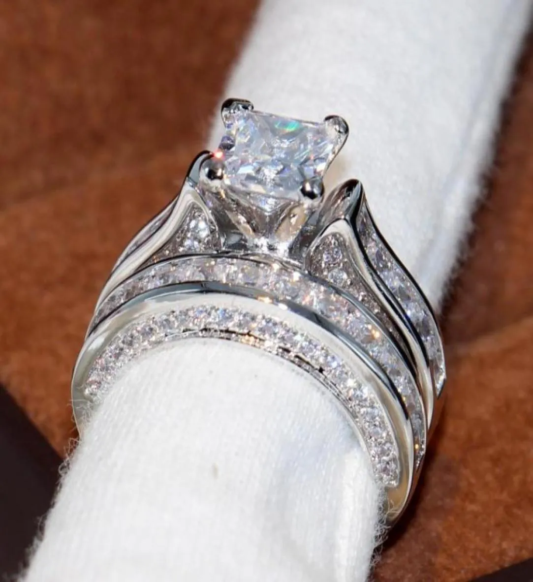 Victoira Wieck Vintage Jewelry 14kt bianco oro bianco Princess Topaz Topaz Topaz CZ Diamond Donnetto Fedding Engagement Bridal Ring SE6723866