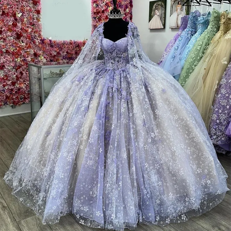 Lavender Lilac Quinceanera Abito da ballo Abito da ballo Applique Tulle con Cape Corset Sweet 16 Vestidos de XV 15 Anos