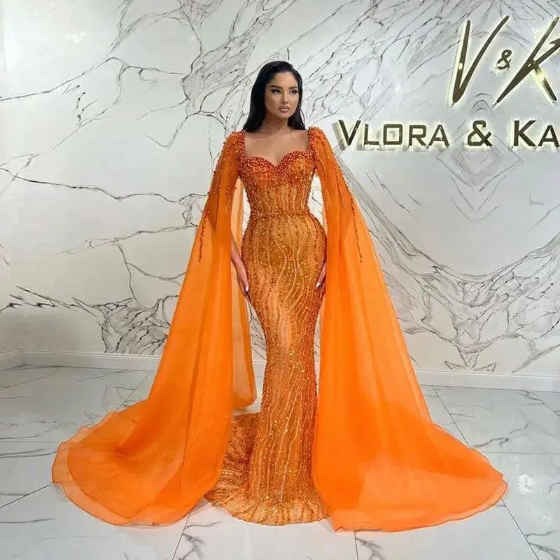 Vestidos de festa 2024 Mermais de miçanga de laranja noite com capa Shawl de contas de lantejoulas elegantes vestido de luxo árabe dubai e vestido de baile