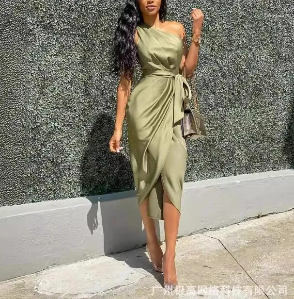 Elegant Sleeveless Dark Green Dress with Belt for Women Summer Fashion 2024