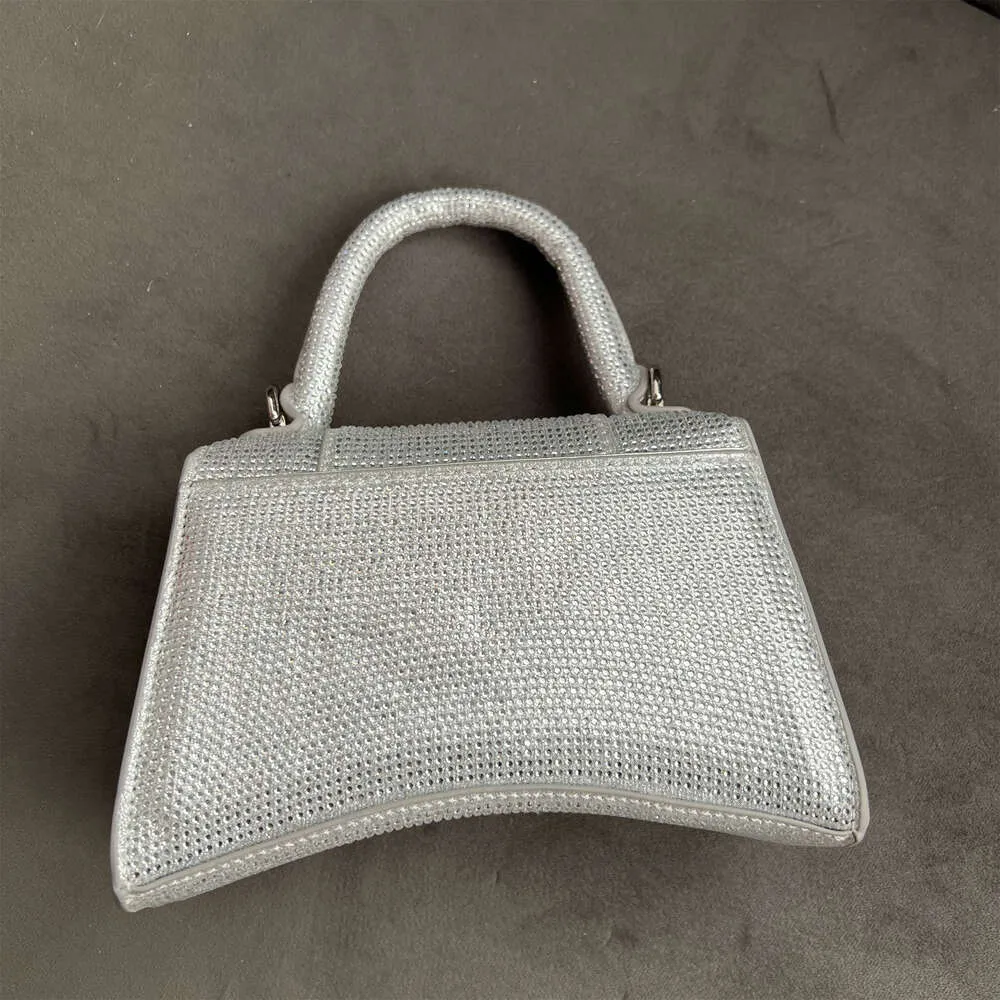 Cas véritables sabots en cuir en cuir incrusté en ramine de diamant sacs de fourgonnettes pour femmes sangles à bandoulière