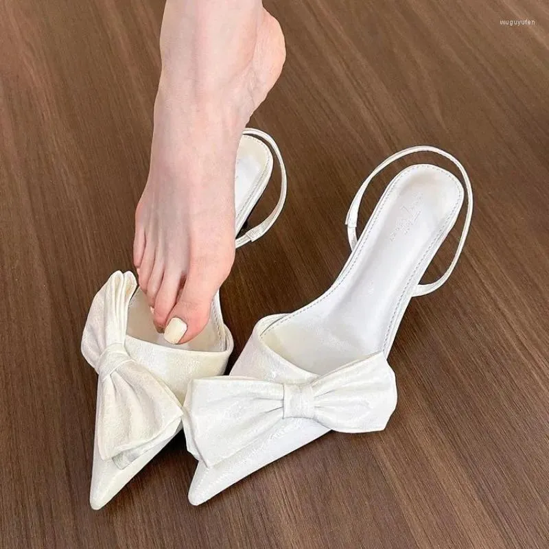 Scarpe eleganti per il design del prua francese dopo una piccola borsa sandali vuoti sandali da donna a lo stile a spillo mary jane