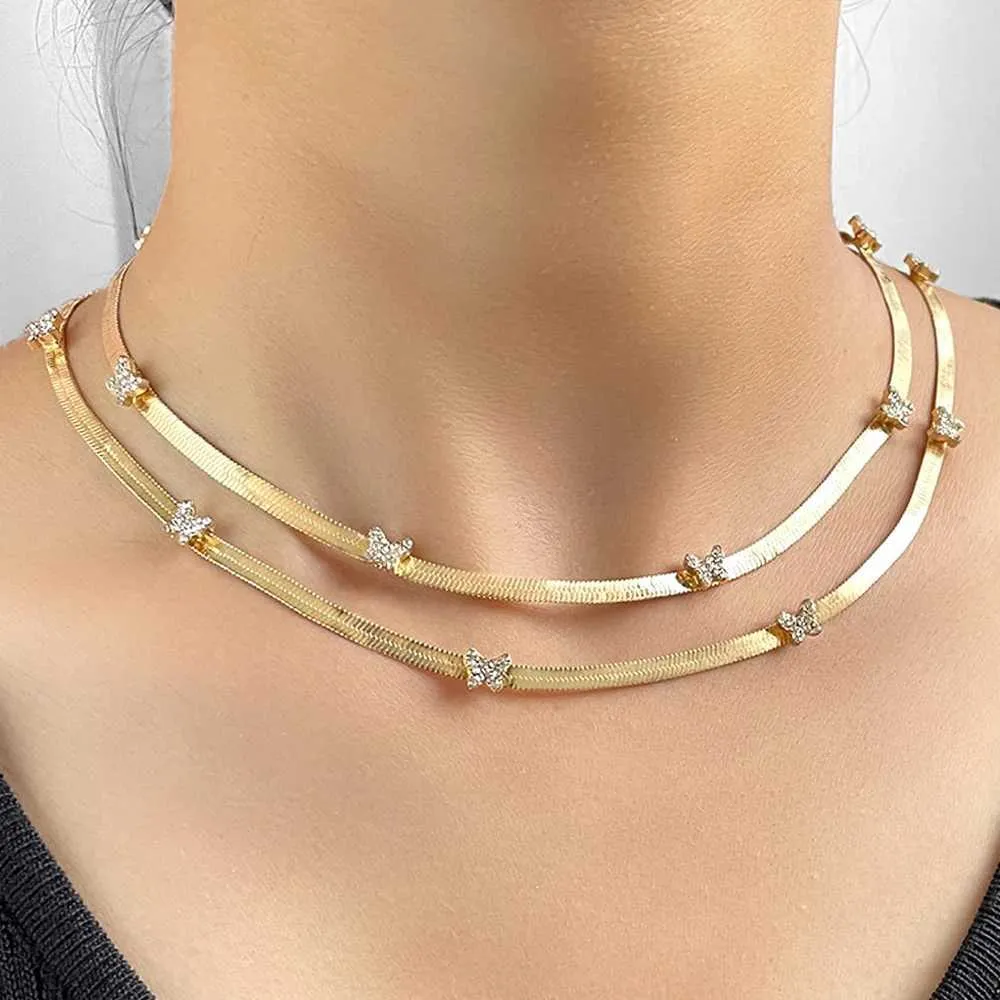 Hanger kettingen klassieke schattige mini kristallen vlinder metalen slangenketting ketting voor vrouwen gouden zilveren kleur eenvoudige platte choker kettingen sieraden y240420