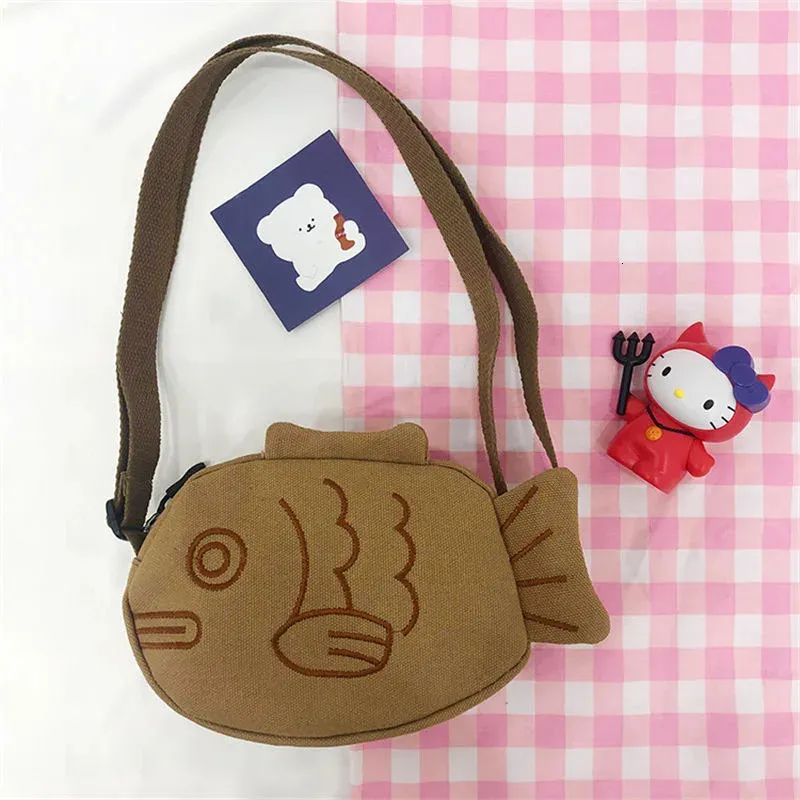 Cartoon carino giapponese Taiyaki Brackpack Fashion Borse da donna Borse per spalle a mezzano borse da donna Crossbody 240416