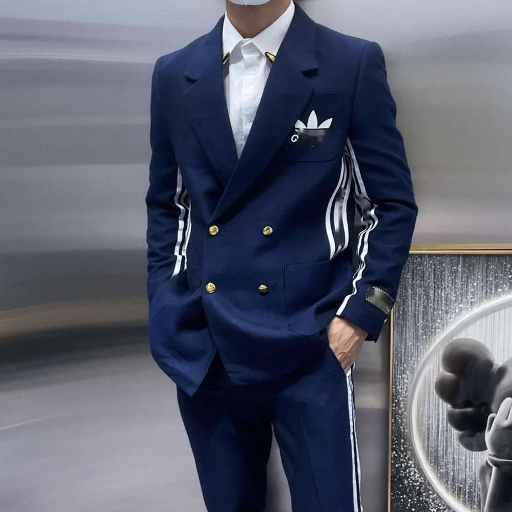 メンズスーツGデザイナースーツ新しいリボンネイビーブルージャケットファッションカジュアルスーツチェストスーツに高密度刺繍ロゴ