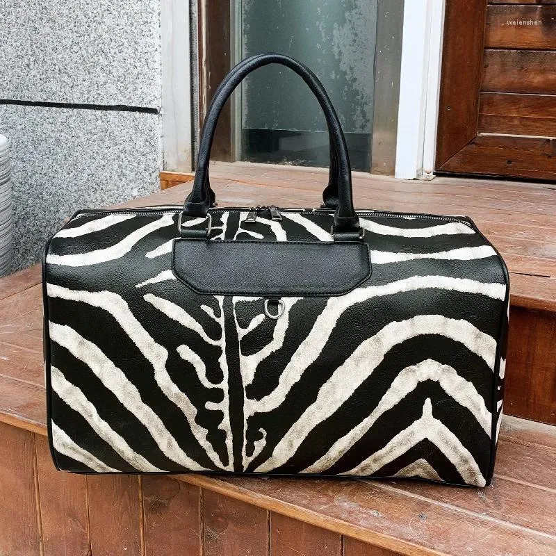 Duffel Çantalar Moda Seyahat Çantası Kadın Çantaları Büyük Kapasiteli Deri Stripe Duffle Big Tote Hafta Sonu Kadınlar İçin Gece Spor Salyası