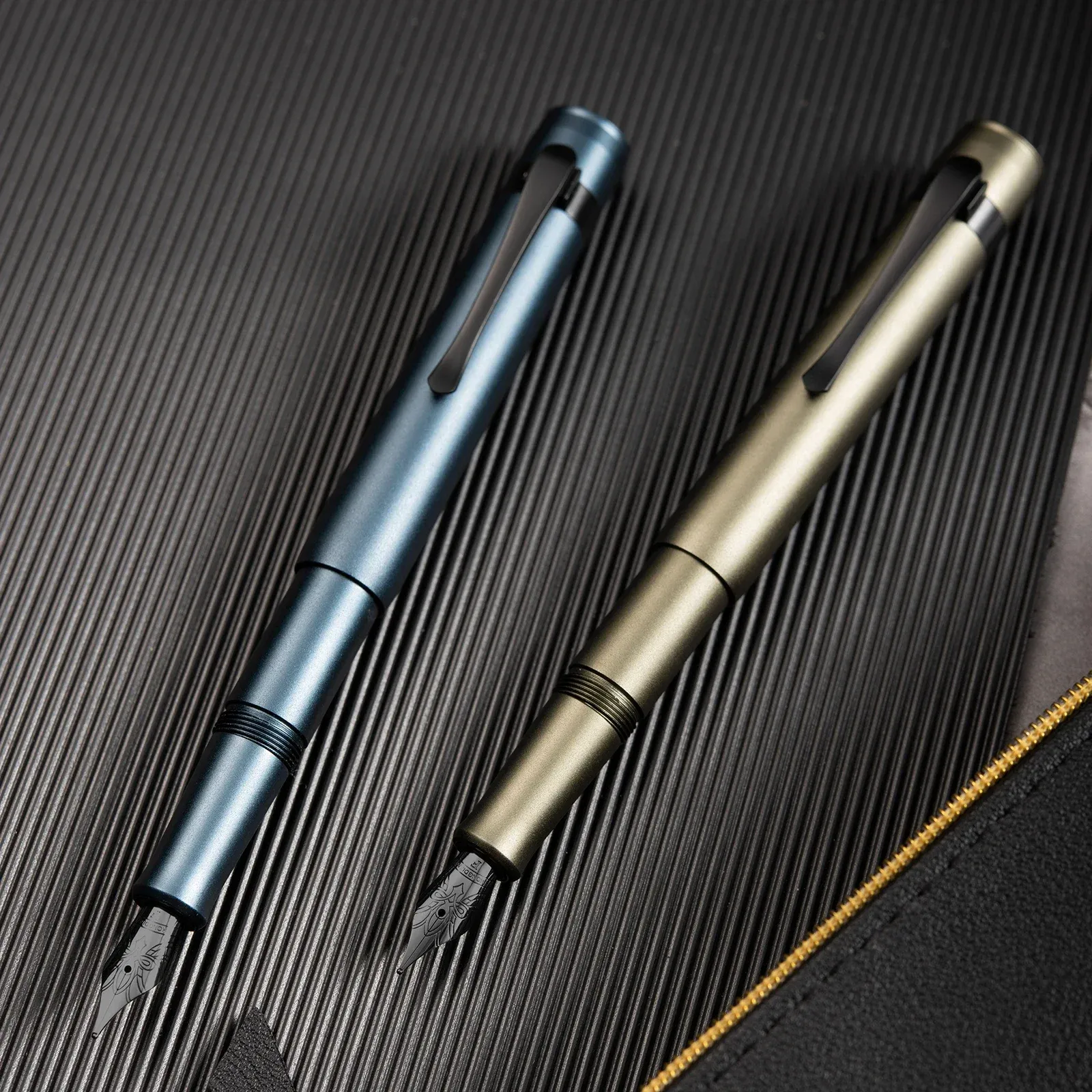 Pennen Hongdian M2 Mini Korte Fountain Pen Aluminium Legering Metaal Pocket Portable Writable Pen EF/F NIB met converterpenset