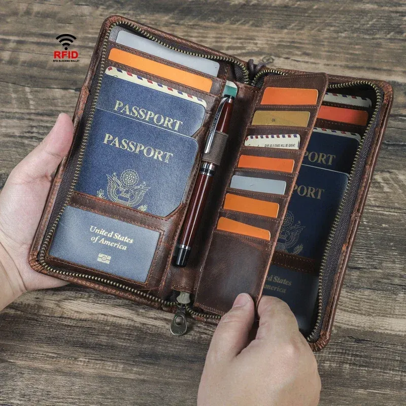 Holders RFID Passeport Holder Geatin Leather Men Men Couvercle Passeport avec des portefeuilles à fente Portefeuille ID Carte d'identité Organisateur Document Pouch
