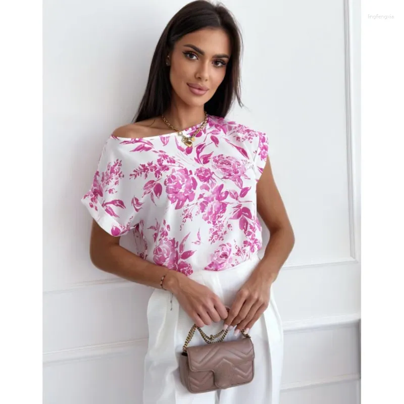 Kvinnors blusar Eleganta blommortrycktröjor för kvinnor 2024 Summer Loose O Neck Short Sleeve Office Ladies Blouse Boho Holiday Tops