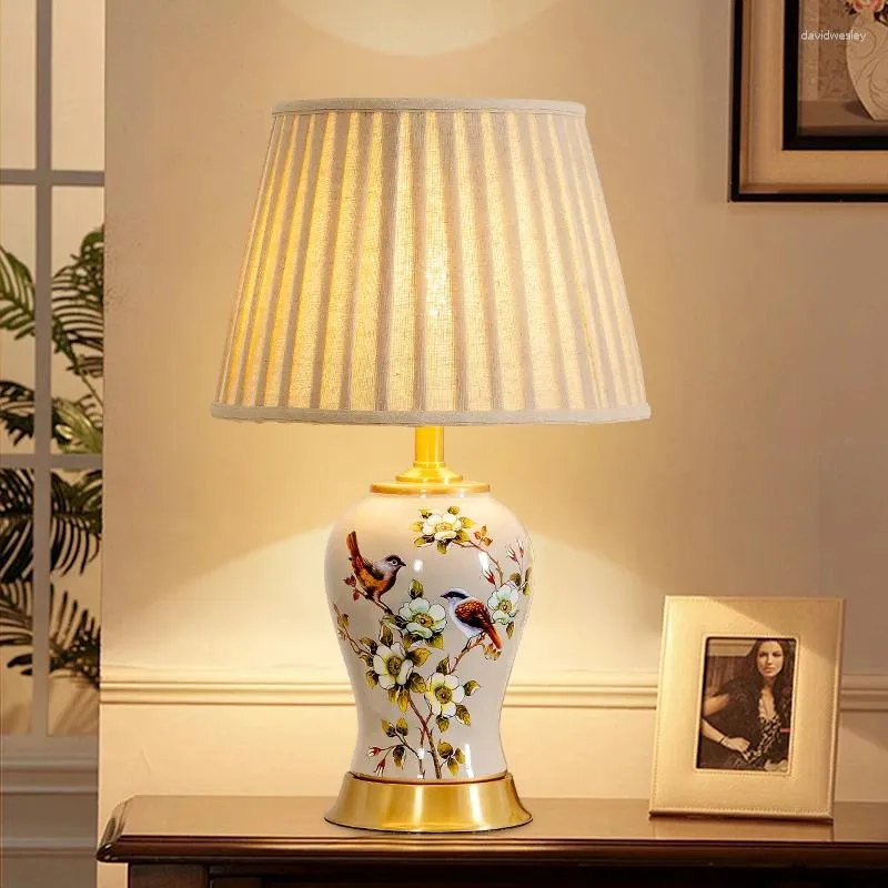 Bordslampor kinesiska antik Magpie Plum Blossom Ceramic Lamp Jingdezhen Ware Bedside Study Living Room Decor