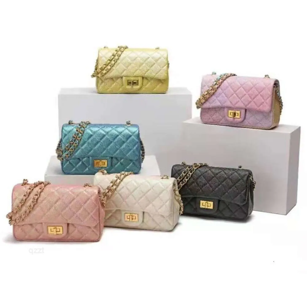 本革のショルダーバッグ最高品質の女性高級ハンドバッグデザイナー財布ブランドチェーンクロスボディバッグ