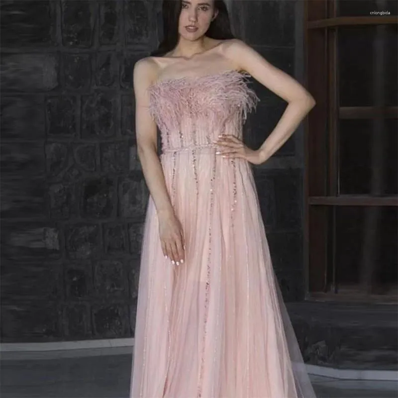 Party Dresses Xijun Dubai Pink Feathers Crystal Beading Evening Adrapless Sleeveless A-line Saudi Arabic Women Prom Gowns