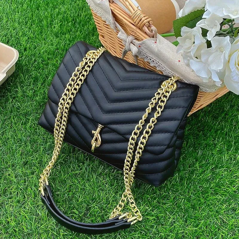 Omuz Çantaları V-Line Crossbody için Kadınlar için 2024 Kadın Tek Olubu Çantalar ve Çantalar Moda Maç Maçı Messenger Paketi Tasche Damen Leder