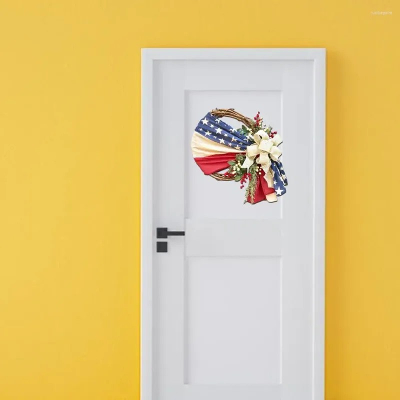 Decorative Flowers Simple Installation Wreath Plastic Door Decoration Patriotic American Flag For Independence Day Holiday Balcony