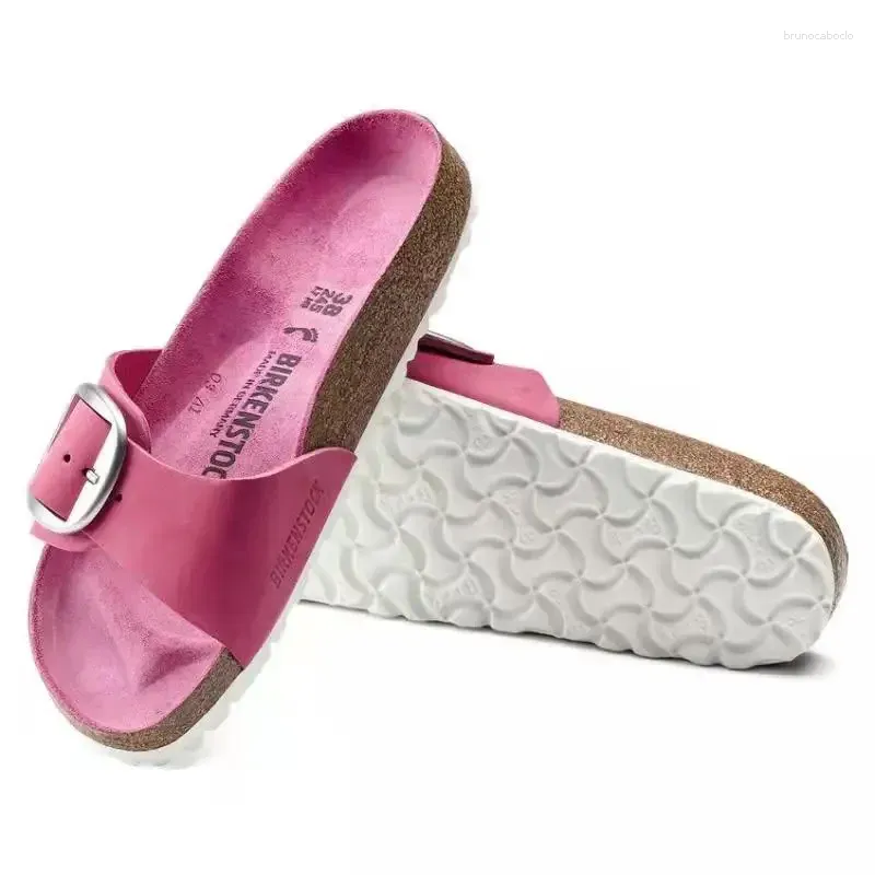 Casual schoenen dames 2024 strand open teen platte bodem sandaal slippers grote sandalen