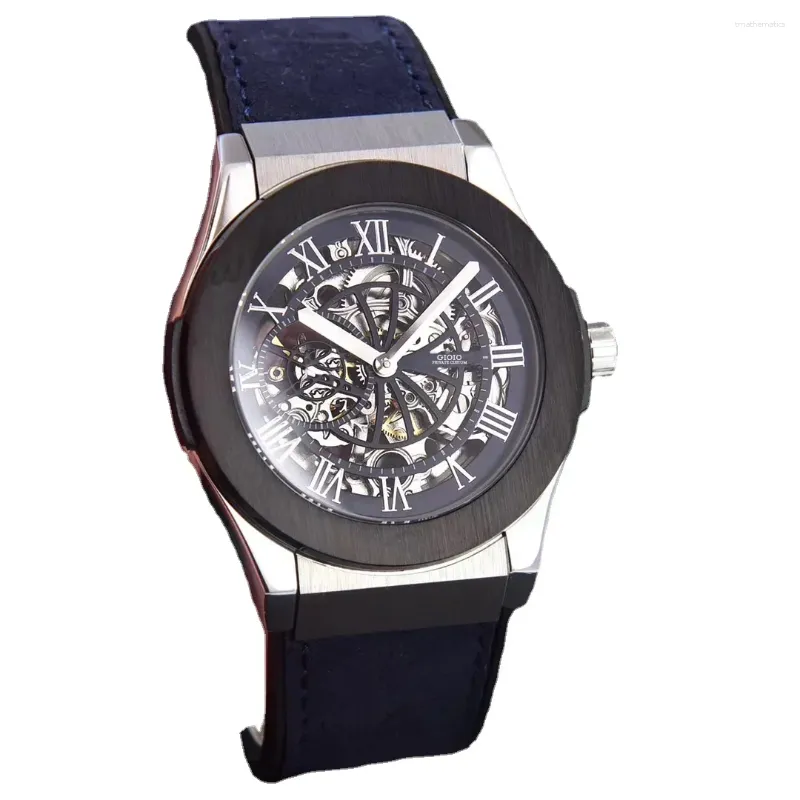 Montre-bracelets Luxury Men Automatic mécanical montre Titanium Black Grey Leather Sport Watches