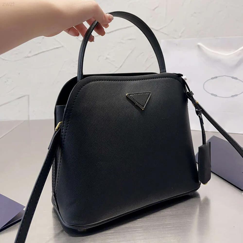 Designerinnen Frauen Matinee Saffiano Einkaufstasche Italien Milano Luxusmarke P Cowhide Leder Office -Umhängetaschen Lady Black Killer Crossbody Gurt Handtasche