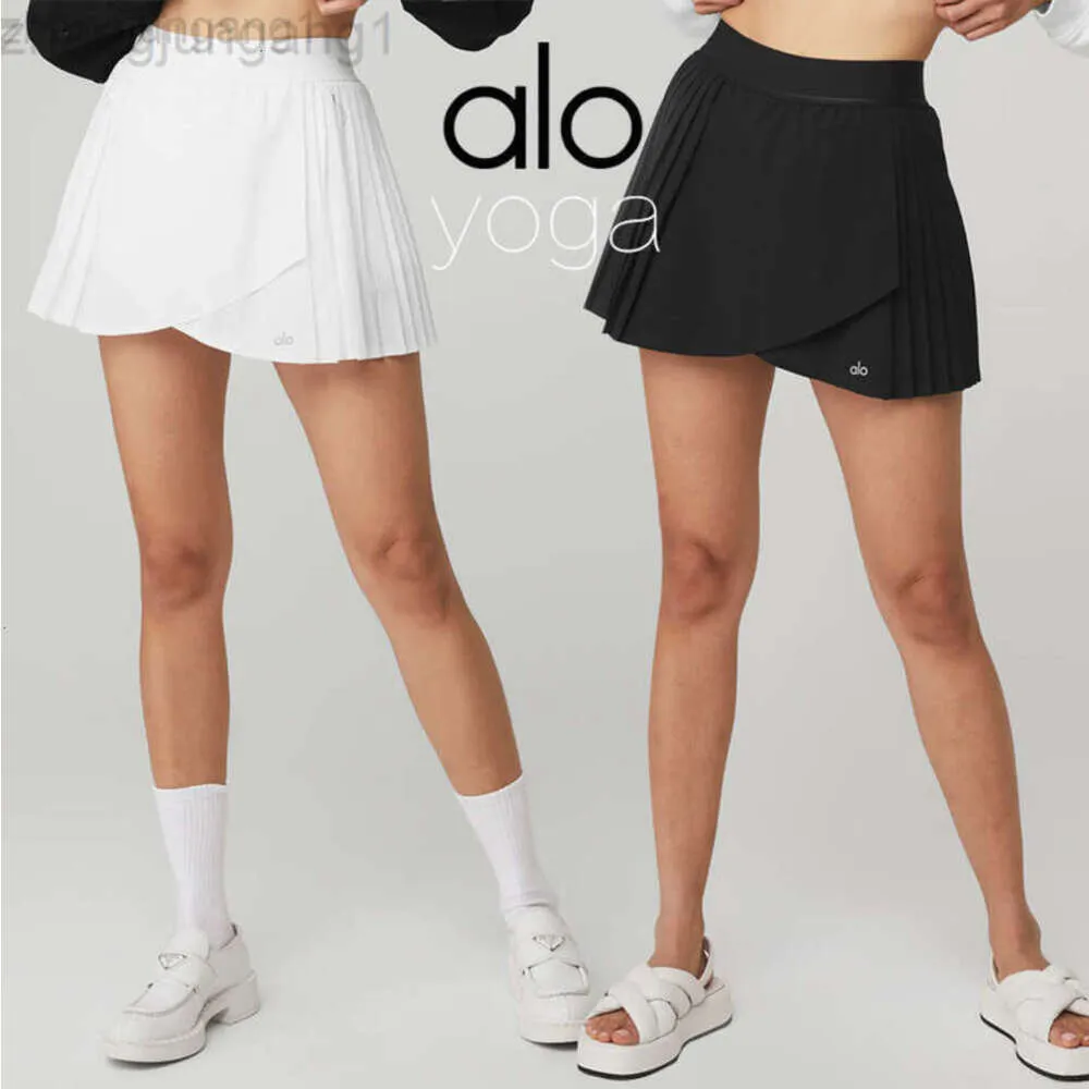 Desginer Aloe Yoga Sukienka Top koszulka odzież Krótka kobieta Yogas Nowe szybkie spostrzeżenie Sport Sport z zmarszczkami zmniejszają wiek i jest wyposażony w wewnętrzną podszewkę, aby zapobiec shini