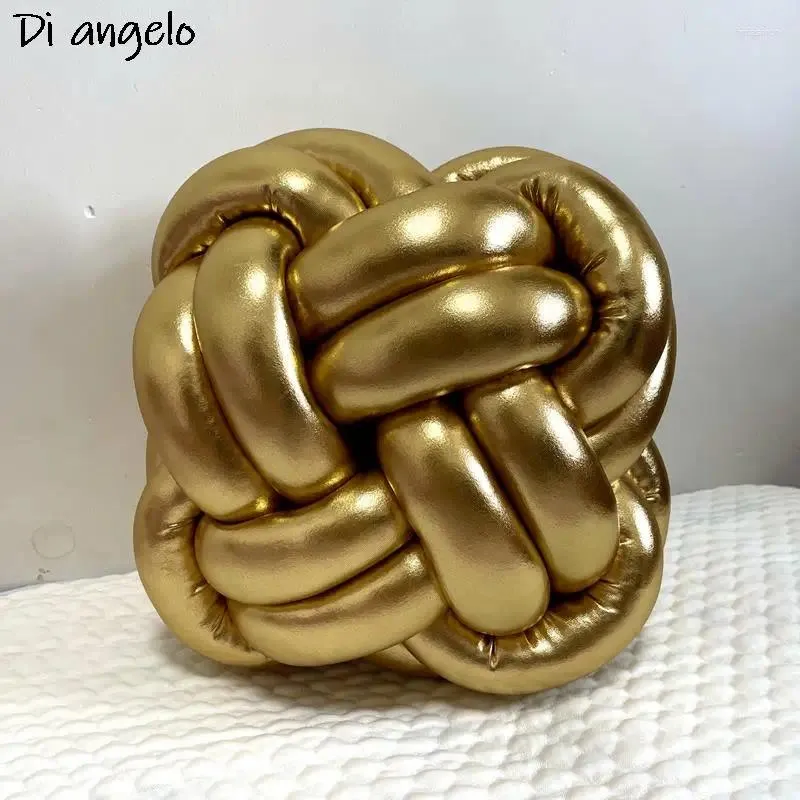 Kissen 1PC Weihnachtsgeschenkdekorationen Golden Knotted Knotenkugel Chinesische Knotenfensterdekoration #/