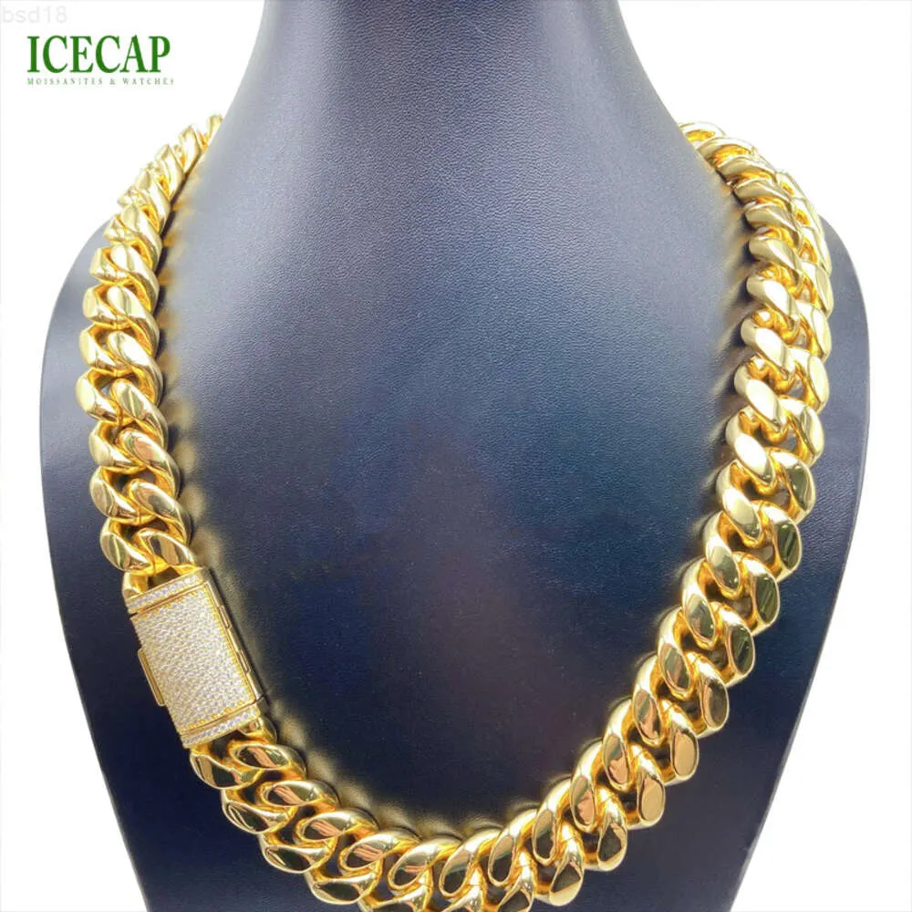 Dernière conception de luxe Hiphop Collier personnalisé Chaîne de liaison cubaine 925 Collier de chaîne hip hop de haute qualité en argent sterling de haute qualité