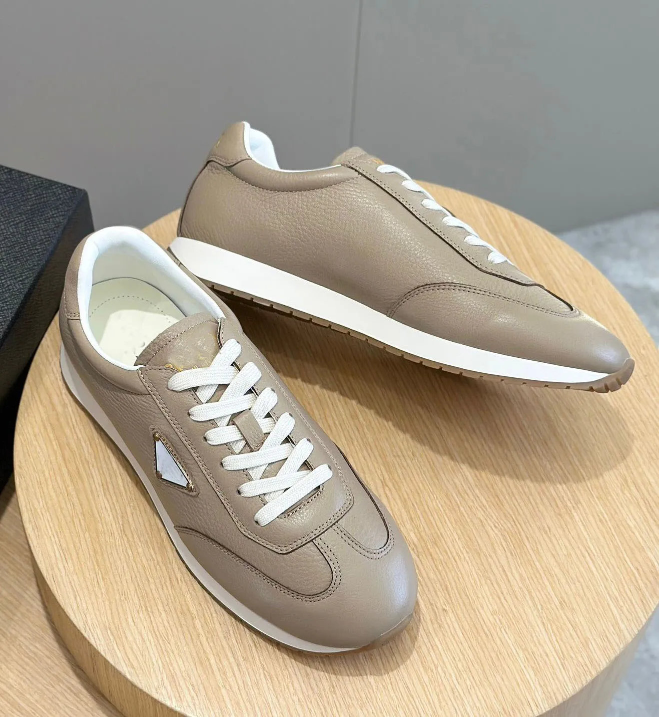 Factory Sale -- Men Prax 01 Runner Trainers Shoes Suede & Grain Leather Sneakers Light Rubber Sole Sports Perfect Brand Daily Skateboard Walking Originl Box