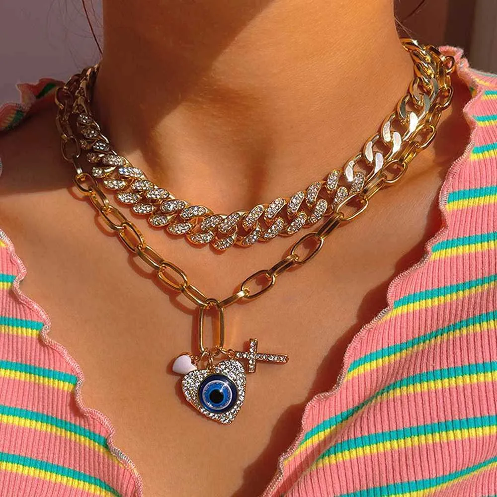 Pendant Necklaces Hip Hop Shiny Golden Chunky Metal Chain Choker Necklace For Women Heart Shape Evil Eye Cross Charms Necklaces Rock Party Jewelry Y240420