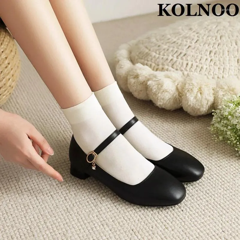 Повседневная обувь Kolnoo Women Women Women Classic Low Heel Pumps Black Faux Pu Кожаная вечеринка платье выпускное выпускное вечеринка вечернее японский стиль мода