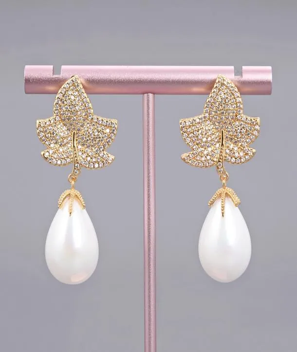 Guaiguai smycken White Sea Shell Pearl Gold Color Plated CZ Micro Pave Drop Earrings For Women Real Gems Stone Lady Fashion Jewell8663884