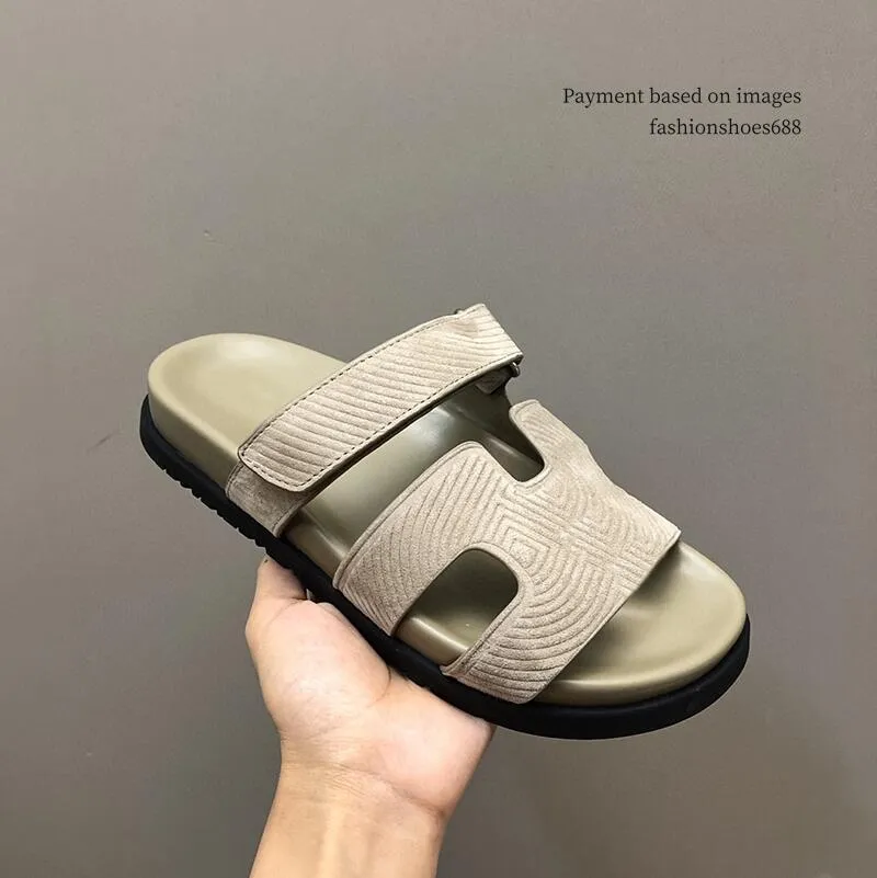 En linje sandaler naken färgade kvinnors tofflor utomhus casual strandskor par skor platt botten läder män sandaler tjock extern bärande tofflor 35-45 +låda