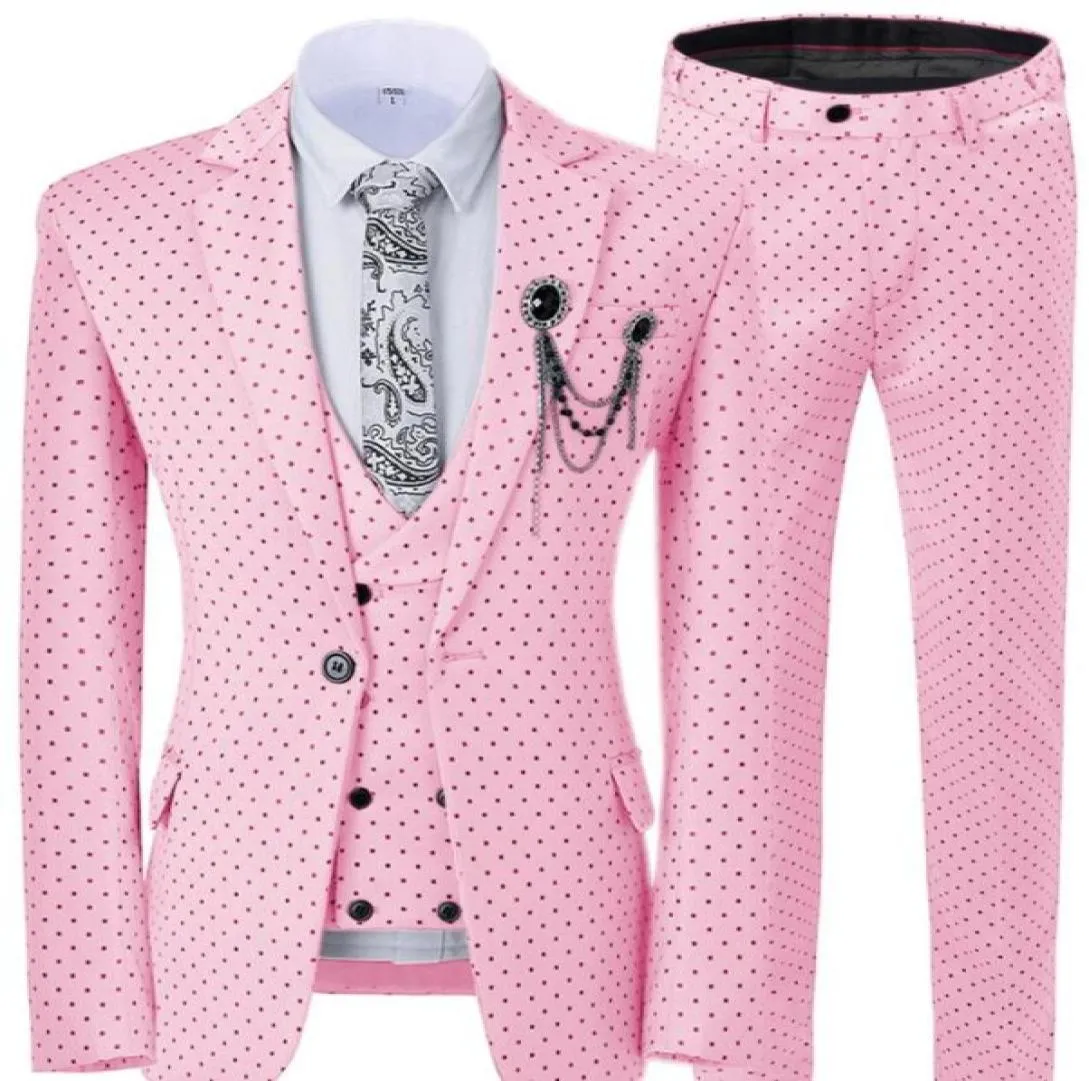 新しい到着ピンクの男性スーツスリムフィット1つのボタンタキシードのノッチラペルグルームマンスーツ3ピースウェディングパーティーブレザーベストパン8660539