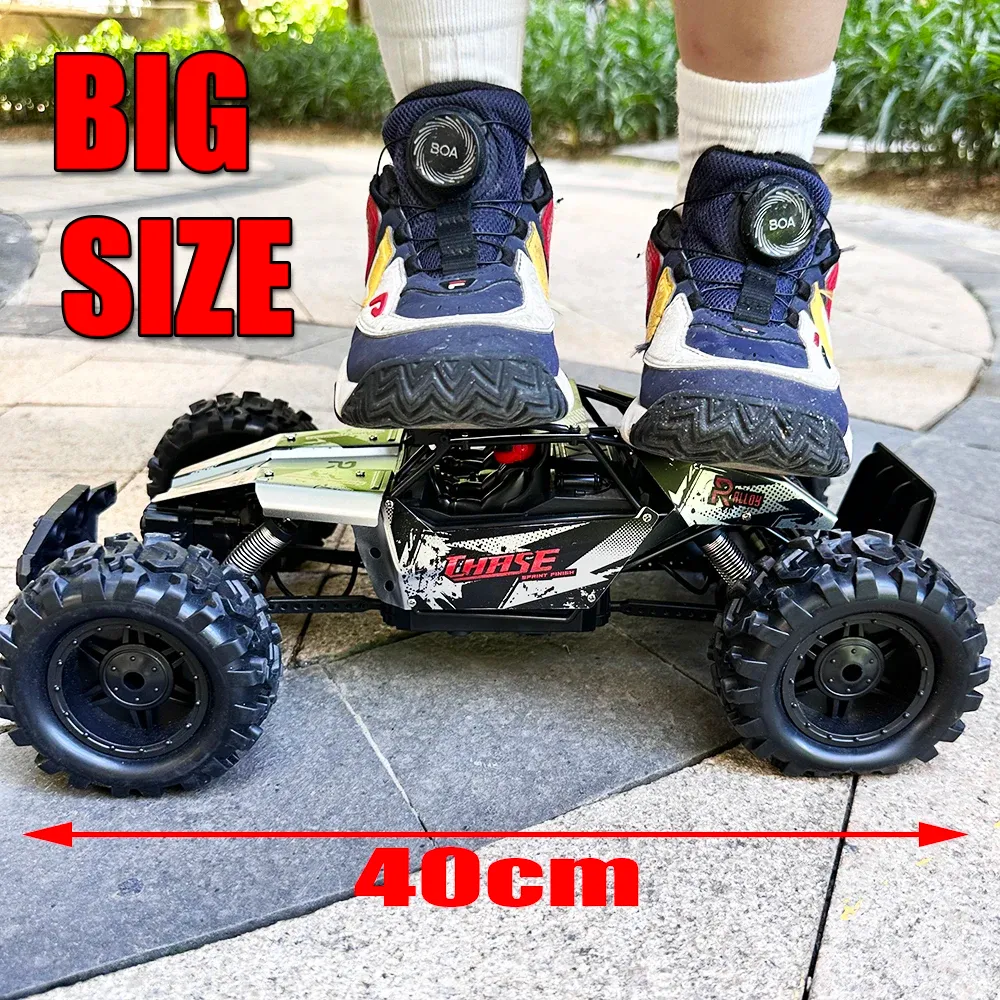 سيارة 40 سم 4WD على الطريق RC CAR التحكم عن بُعد سيارة خارجية الحجم زاحف الصخور على لعبة التحكم في الراديو للأولاد هدية