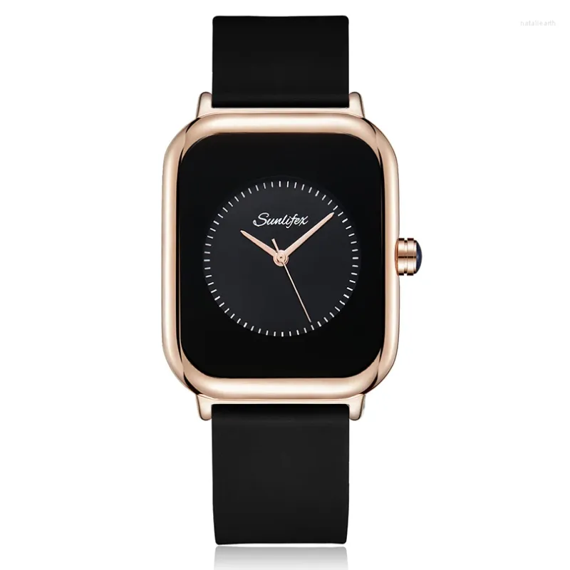 腕時計の女性は、エレガントな長方形の四角いダイヤルクォーツ腕時に腕を見るシンプルな女性ブラックピンクシリコーンストラップ時計ファッションゴールドリロジ